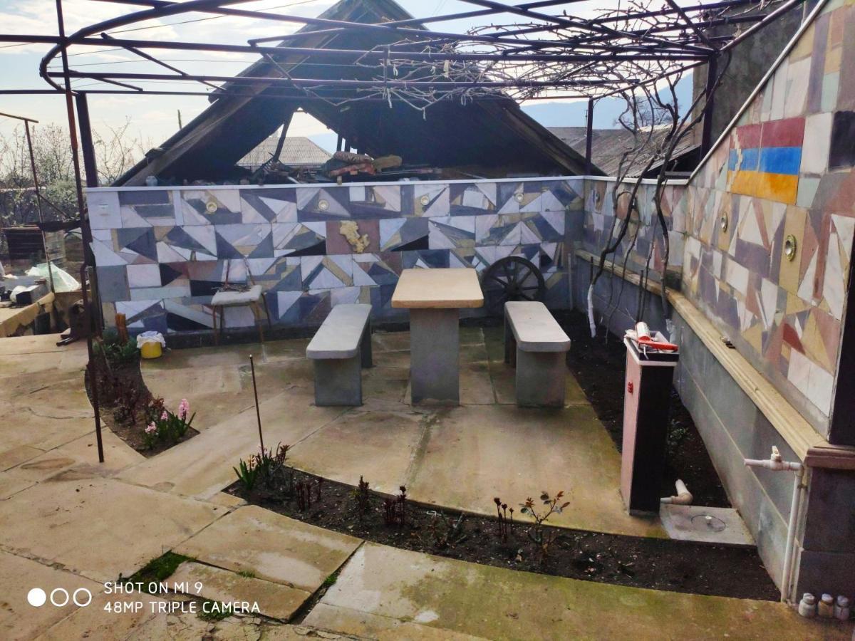 Berdavan Guesthouse エクステリア 写真